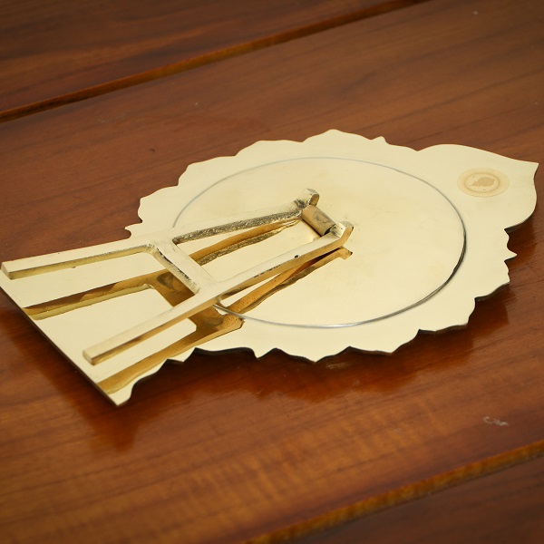 natural and artistic